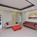 Rose Garden Aparthotel 3*