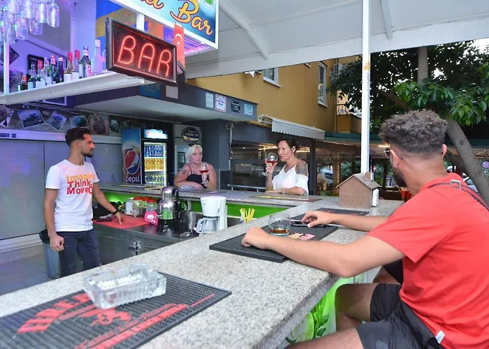 Hotel apartamentowy Rose Garden 3*