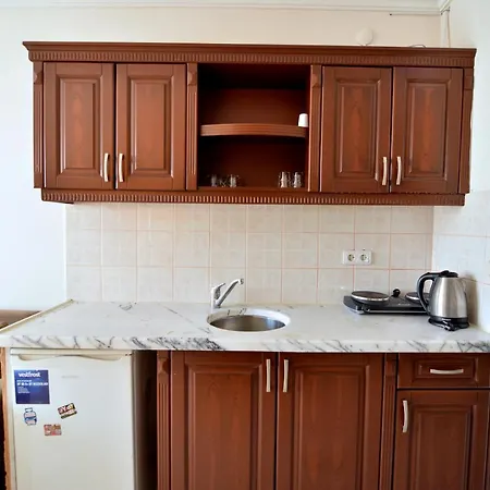 Апарт-готель Rose Garden 3*