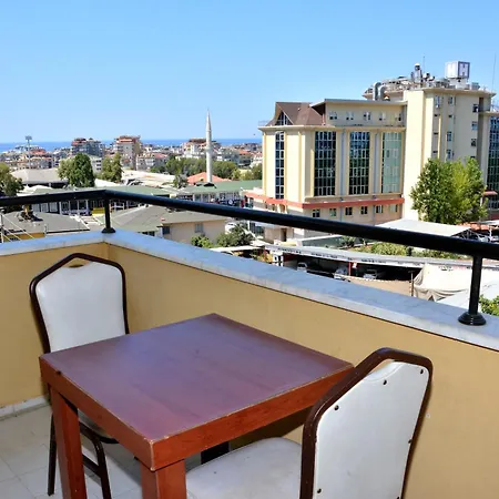 Rose Garden Aparthotel 3*