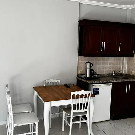 Rose Garden Апарт-готель 3*