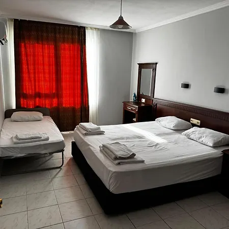 Appart hôtel Rose Garden 2*