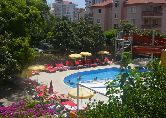 Aparthotel Rose Garden 3*