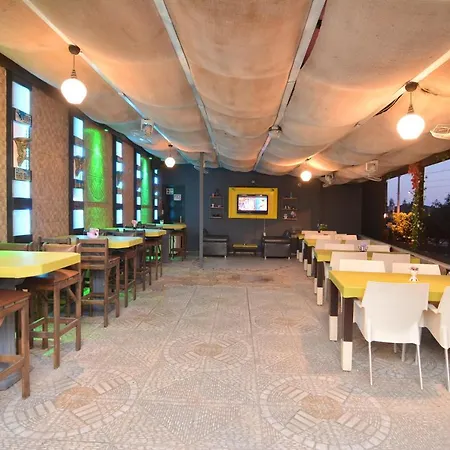 公寓式酒店 Rose Garden 阿拉尼亚