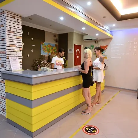 Apartahotel Rose Garden 3*