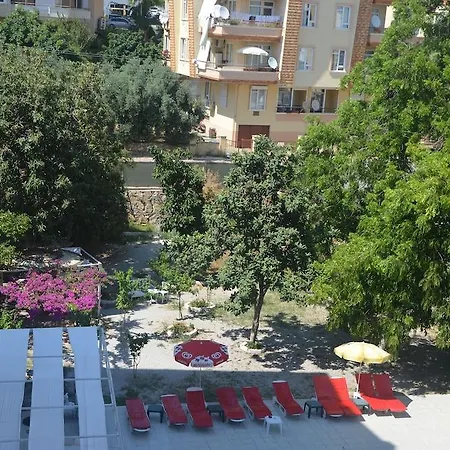 Rose Garden 2*
